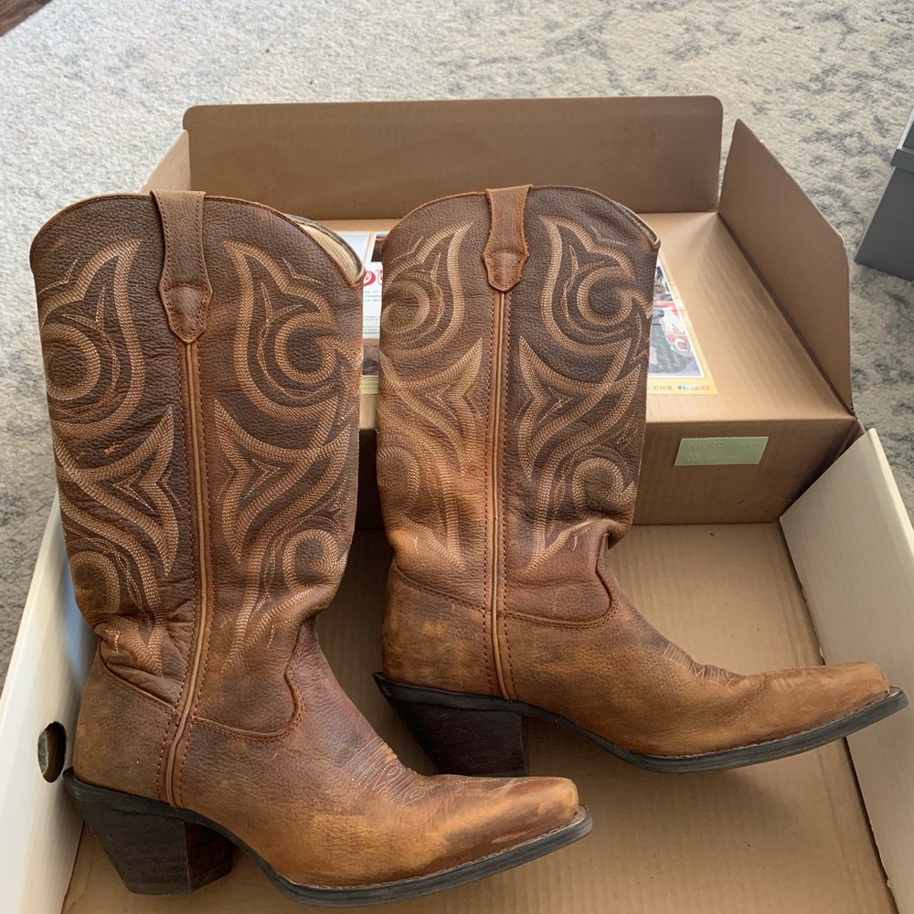 Women’s size 7 Durango boots